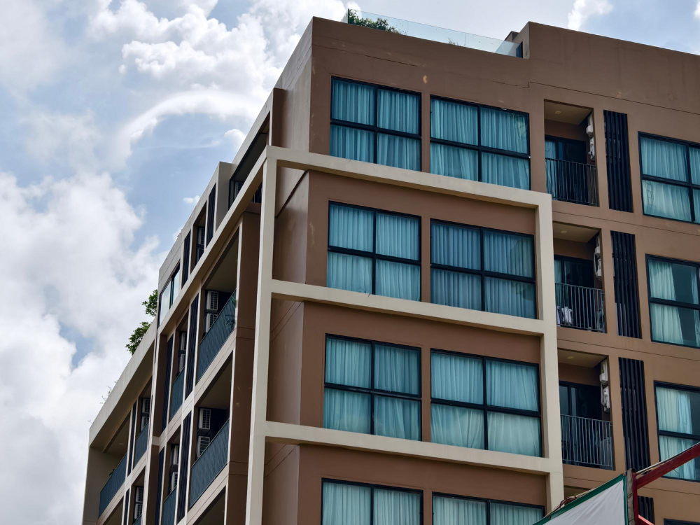 Residential & Commercial Building